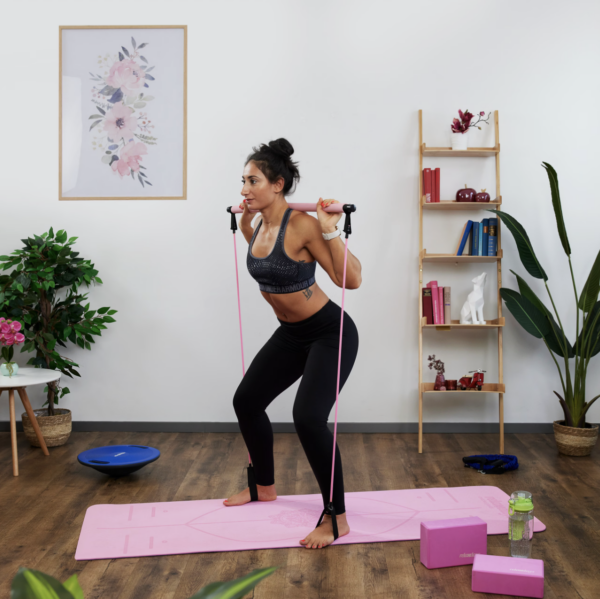 Barre de pilates avec bandes de résistance